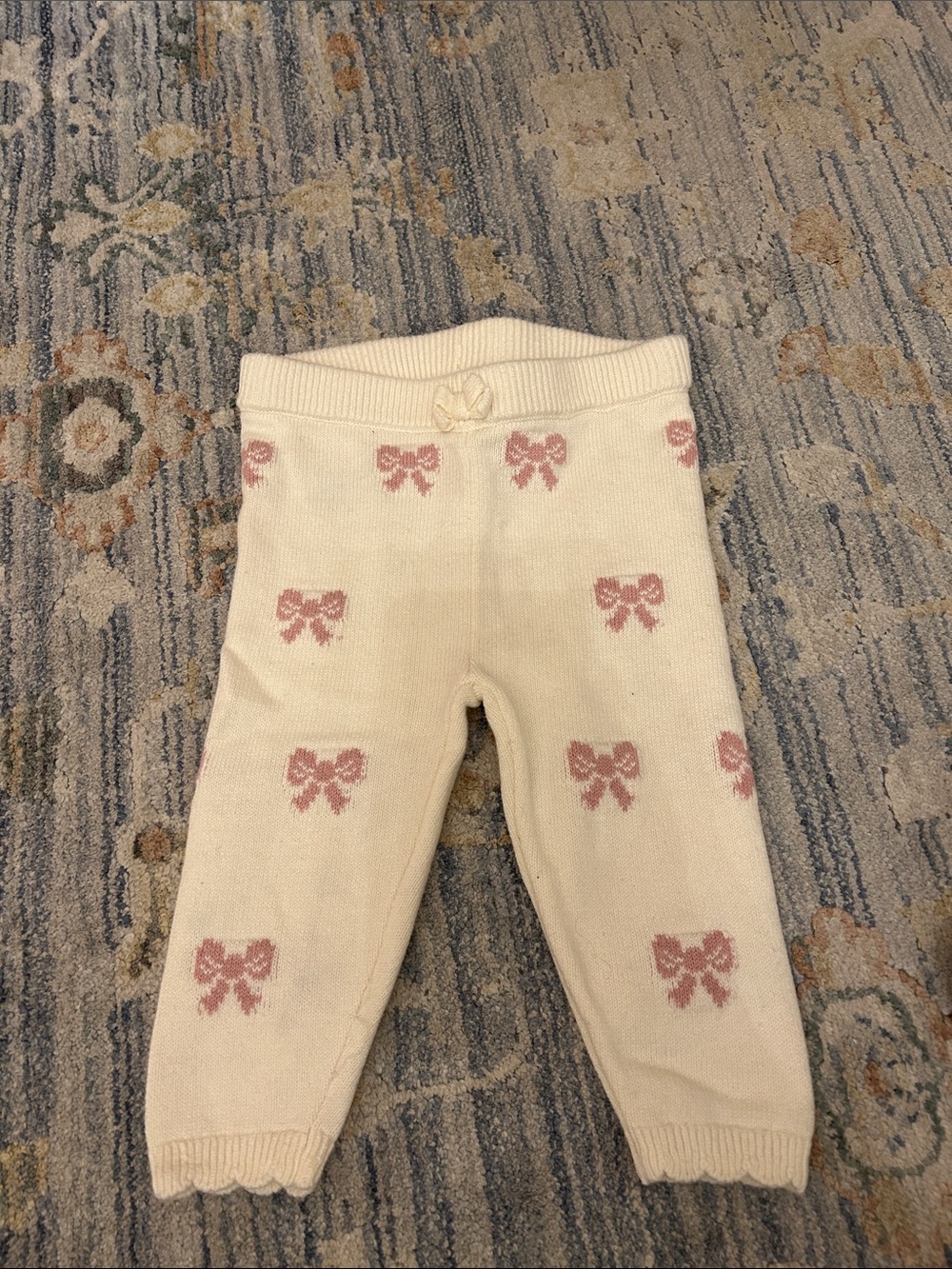 Janie and Jack Cream Knit Leggings with Pink Bow Pattern - Like New & No Stains!